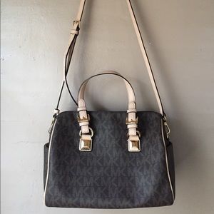 Michael Kors purse 👜
